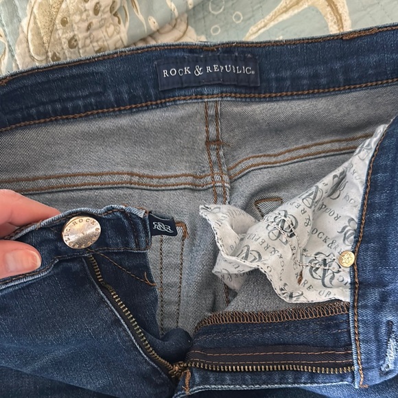 Rock & Republic Distressed Blue Jeans - Picture 3 of 5